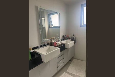 Apartamento à venda com 150m², 3 quartos e 2 vagasBanheiro