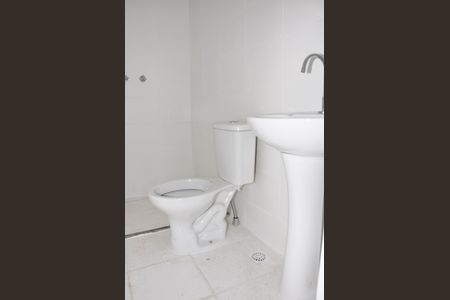 Apartamento à venda com 41m², 2 quartos e sem vaga Apartamento à venda com 41m², 2 quartos e sem vagaDetalhe - Banheiro Social