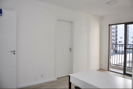 Sala de apartamento para alugar com 2 quartos, 41m² em Vila Albertina, São Paulo