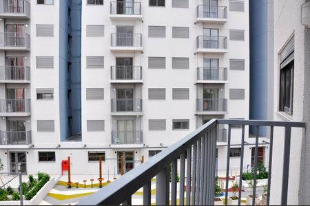 Apartamento à venda com 41m², 2 quartos e sem vaga Apartamento à venda com 41m², 2 quartos e sem vagaDetalhe - Varanda da Sala e Sala de Jantar