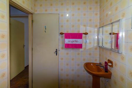 Casa à venda com 206m², 5 quartos e 3 vagasCasa 1 Banheiro