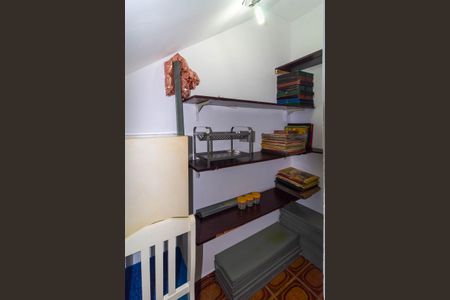 Casa à venda com 206m², 5 quartos e 3 vagasCasa 1 Despensa