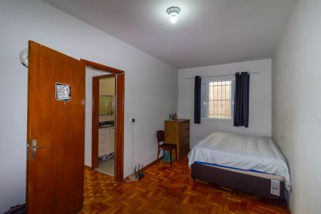 Casa à venda com 206m², 5 quartos e 3 vagasCasa 2 Quarto 2