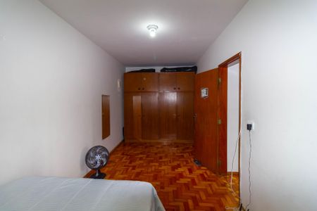 Casa à venda com 206m², 5 quartos e 3 vagasCasa 2 Quarto 2