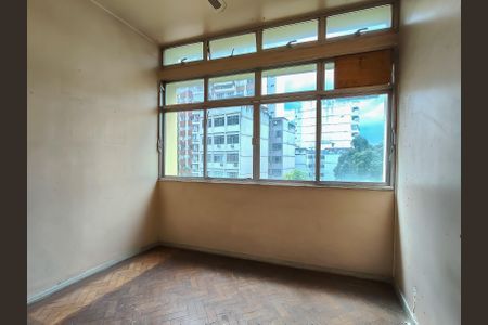 Quarto 1 de apartamento à venda com 2 quartos, 60m² em Tijuca, Rio de Janeiro