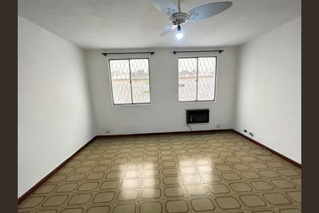 Apartamento para alugar com 2 quartos, 50m² em Todos Os Santos, Rio de Janeiro
