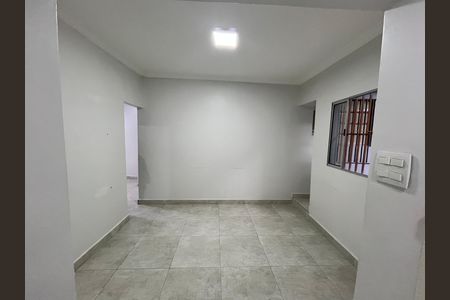 Entrada de casa para alugar com 2 quartos, 90m² em Jardim das Palmas, São Paulo