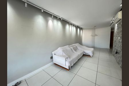 Sala de apartamento para alugar com 3 quartos, 109m² em Vila Valqueire, Rio de Janeiro