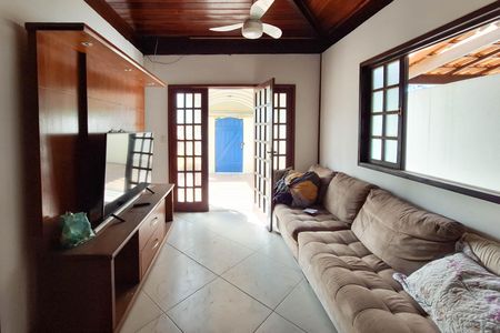 Sala de casa de condomínio para alugar com 1 quarto, 70m² em Itaipu, Niterói