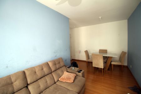 Sala de apartamento para alugar com 2 quartos, 48m² em Irajá, Rio de Janeiro
