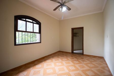 Casa para alugar com 200m², 3 quartos e 3 vagas Casa para alugar com 200m², 3 quartos e 3 vagasQuarto 3