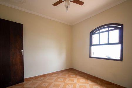 Casa para alugar com 200m², 3 quartos e 3 vagas Casa para alugar com 200m², 3 quartos e 3 vagas Quarto 2