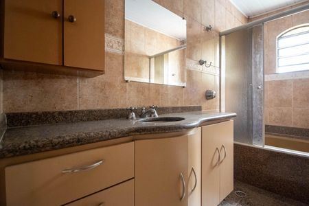 Casa para alugar com 200m², 3 quartos e 3 vagas Casa para alugar com 200m², 3 quartos e 3 vagasBanheiro Superior