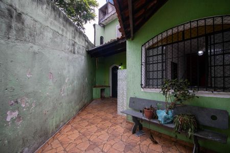 Casa para alugar com 200m², 3 quartos e 3 vagas Casa para alugar com 200m², 3 quartos e 3 vagasEntrada