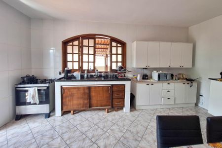 Casa de condomínio para alugar com 200m², 3 quartos e 2 vagasCozinha 2