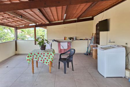 Casa de condomínio para alugar com 200m², 3 quartos e 2 vagasTerraço