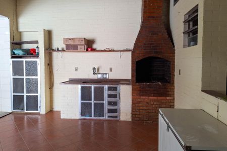 Casa de condomínio para alugar com 200m², 3 quartos e 2 vagasQuintal