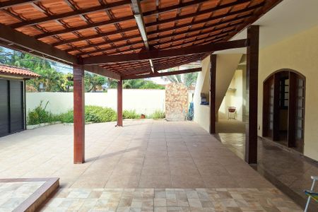 Casa de condomínio para alugar com 200m², 3 quartos e 2 vagasQuintal