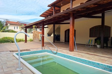 Casa de condomínio para alugar com 200m², 3 quartos e 2 vagasQuintal