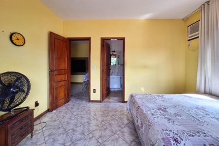 Casa de condomínio para alugar com 200m², 3 quartos e 2 vagasSuíte 2