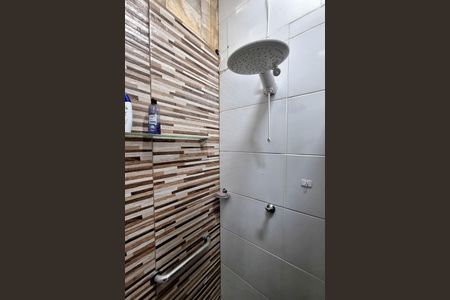 Casa de condomínio para alugar com 200m², 3 quartos e 2 vagasBanheiro da Suíte 1