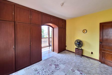 Casa de condomínio para alugar com 200m², 3 quartos e 2 vagasSuíte 2