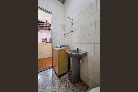 Casa de condomínio para alugar com 200m², 3 quartos e 2 vagaslavabo