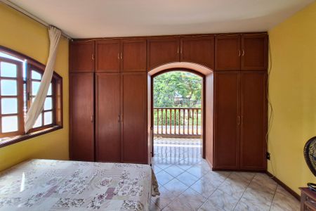 Casa de condomínio para alugar com 200m², 3 quartos e 2 vagasSuíte 2