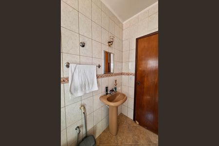 Casa de condomínio para alugar com 200m², 3 quartos e 2 vagasBanheiro Social 2