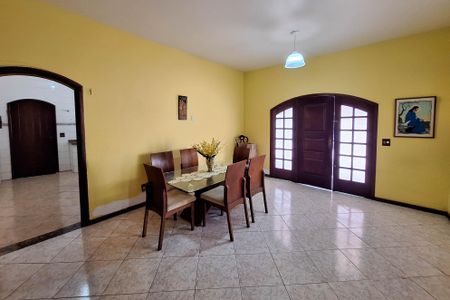 Casa de condomínio para alugar com 200m², 3 quartos e 2 vagasSala 1