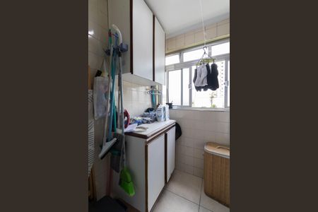 Apartamento à venda com 54m², 2 quartos e 1 vaga Apartamento à venda com 54m², 2 quartos e 1 vagaCozinha e Área de Serviço