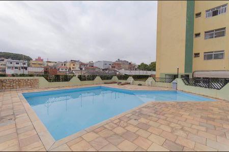 Apartamento à venda com 54m², 2 quartos e 1 vaga Apartamento à venda com 54m², 2 quartos e 1 vagaÁrea Comum - Piscina