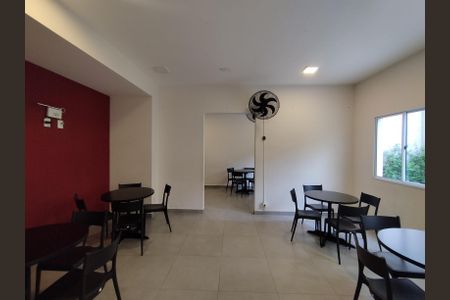 Apartamento para alugar com 33m², 1 quarto e sem vaga Apartamento para alugar com 33m², 1 quarto e sem vagaÁrea comum - Salão de festas