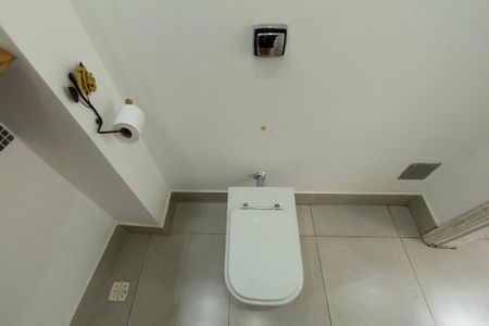 Casa para alugar com 900m², 5 quartos e 6 vagasBanheiro Externo 