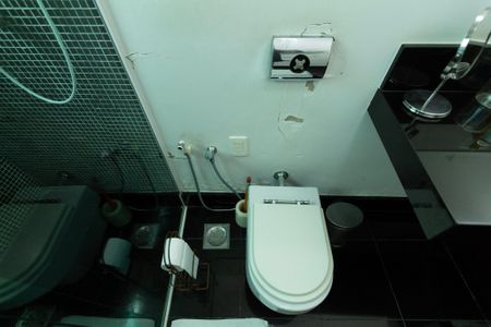 Casa para alugar com 900m², 5 quartos e 6 vagasBanheiro Suíte 2