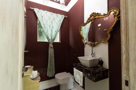 Casa para alugar com 900m², 5 quartos e 6 vagasLavabo 