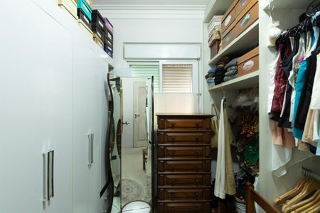 Casa para alugar com 900m², 5 quartos e 6 vagasCloset 