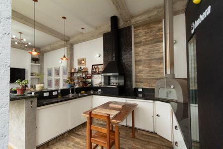 Casa para alugar com 900m², 5 quartos e 6 vagasÁrea gourmet