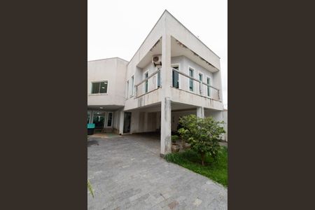 Casa para alugar com 900m², 5 quartos e 6 vagasGaragem 