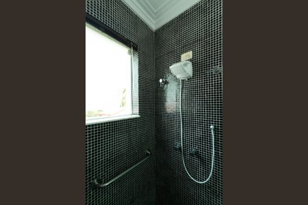 Casa para alugar com 900m², 5 quartos e 6 vagasBanheiro Suíte 2