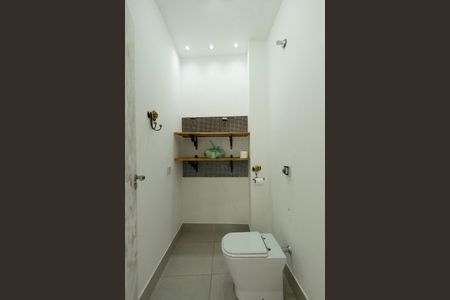 Casa para alugar com 900m², 5 quartos e 6 vagasBanheiro Externo 