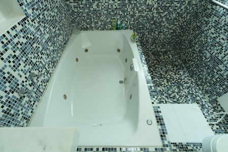 Casa para alugar com 900m², 5 quartos e 6 vagasBanheiro Closet Suíte 1