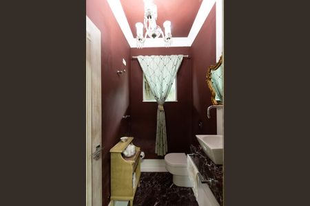 Casa para alugar com 900m², 5 quartos e 6 vagasLavabo 