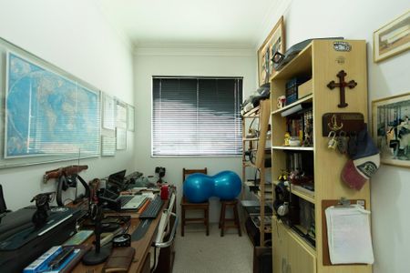 Casa para alugar com 900m², 5 quartos e 6 vagasEscritório 