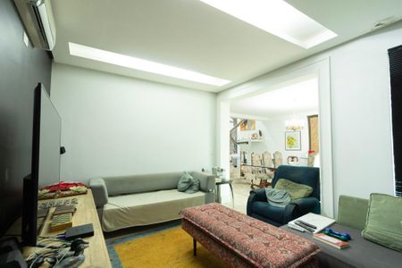 Casa para alugar com 900m², 5 quartos e 6 vagasSala Tv