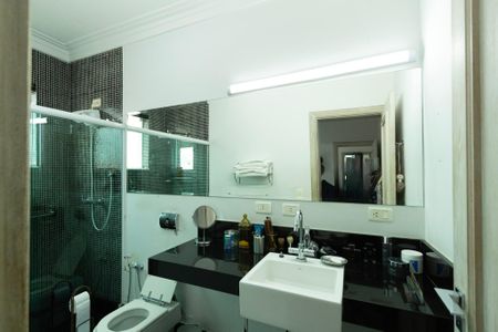 Casa para alugar com 900m², 5 quartos e 6 vagasBanheiro Suíte 2