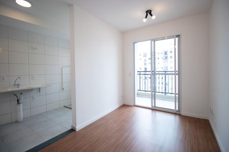 Sala de apartamento à venda com 2 quartos, 45m² em Vista Alegre, Rio de Janeiro