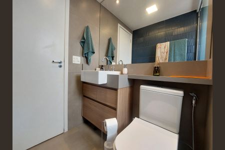 Apartamento à venda com 107m², 3 quartos e 2 vagas Apartamento à venda com 107m², 3 quartos e 2 vagasBanheiro da Suíte