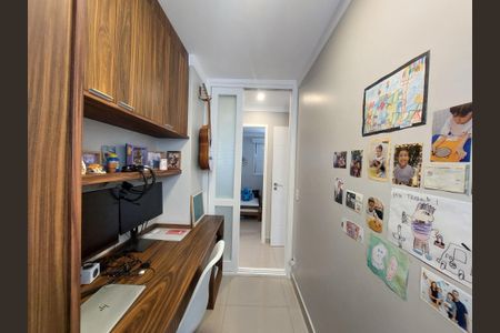 Apartamento à venda com 107m², 3 quartos e 2 vagas Apartamento à venda com 107m², 3 quartos e 2 vagasEscritório