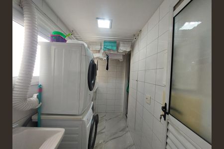 Apartamento à venda com 107m², 3 quartos e 2 vagas Apartamento à venda com 107m², 3 quartos e 2 vagasÁrea de Serviço